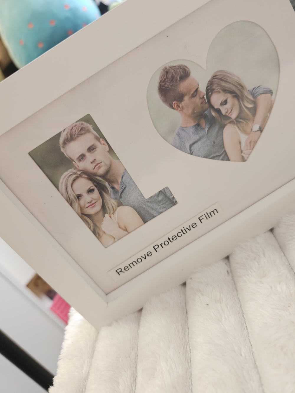 White 'LOVE' Photo Frame - - Picture 2 of 2